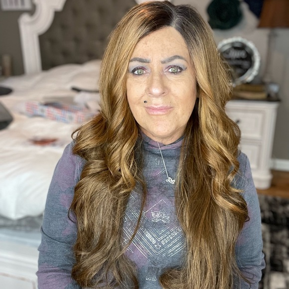 Wig - Picture 6 of 7